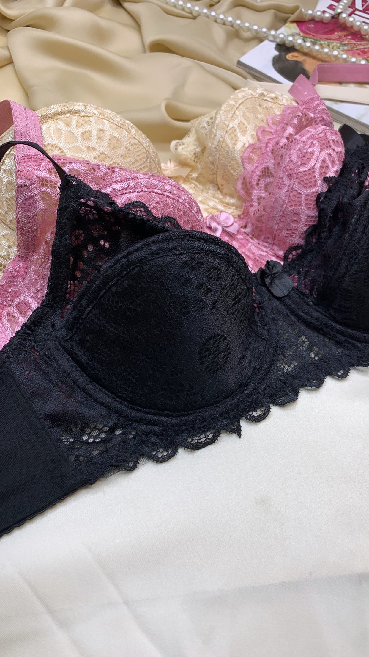 Beautiful Lace Underwire Bra and Panty Set