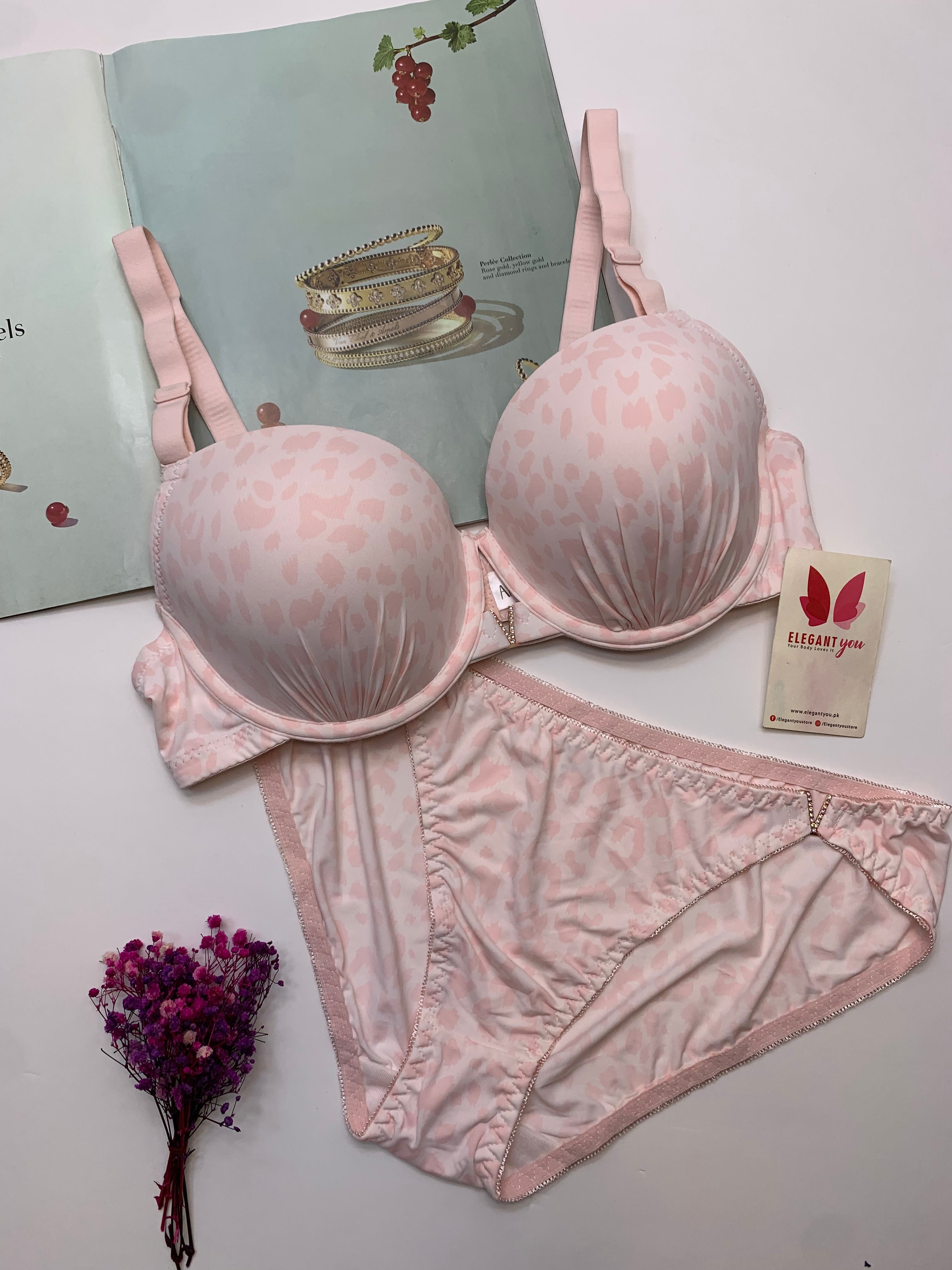 D Cup Size V Buckle Padded Push-up Wire Bra & Underwear Combo (001)