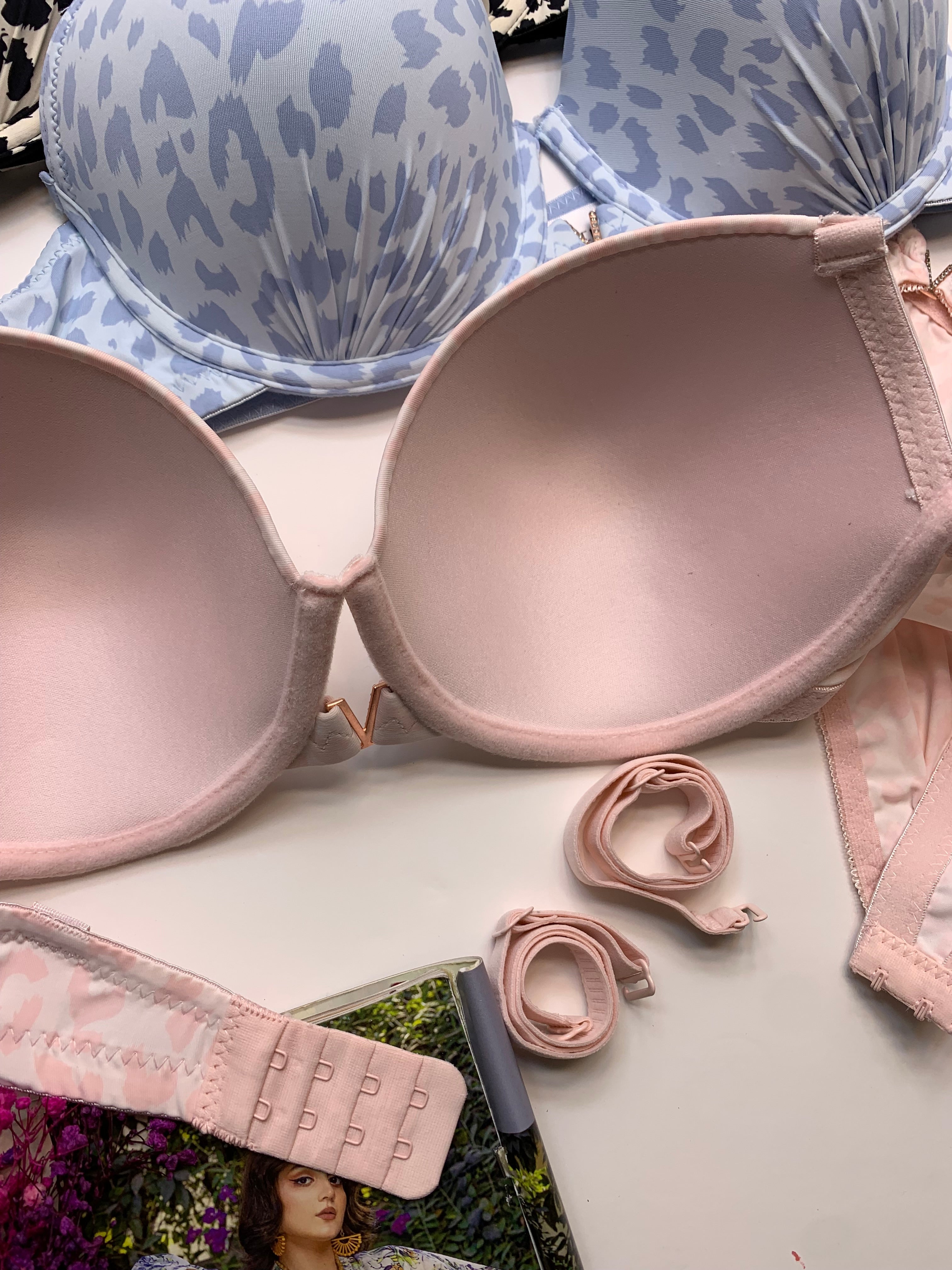 D Cup Size V Buckle Padded Push-up Wire Bra & Underwear Combo (001)